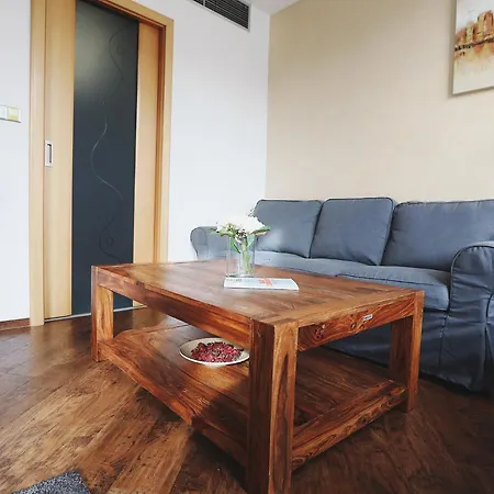 Wenceslas Square By Otsa Apartment *