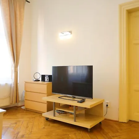 Wenceslas Square By Otsa Apartment *
